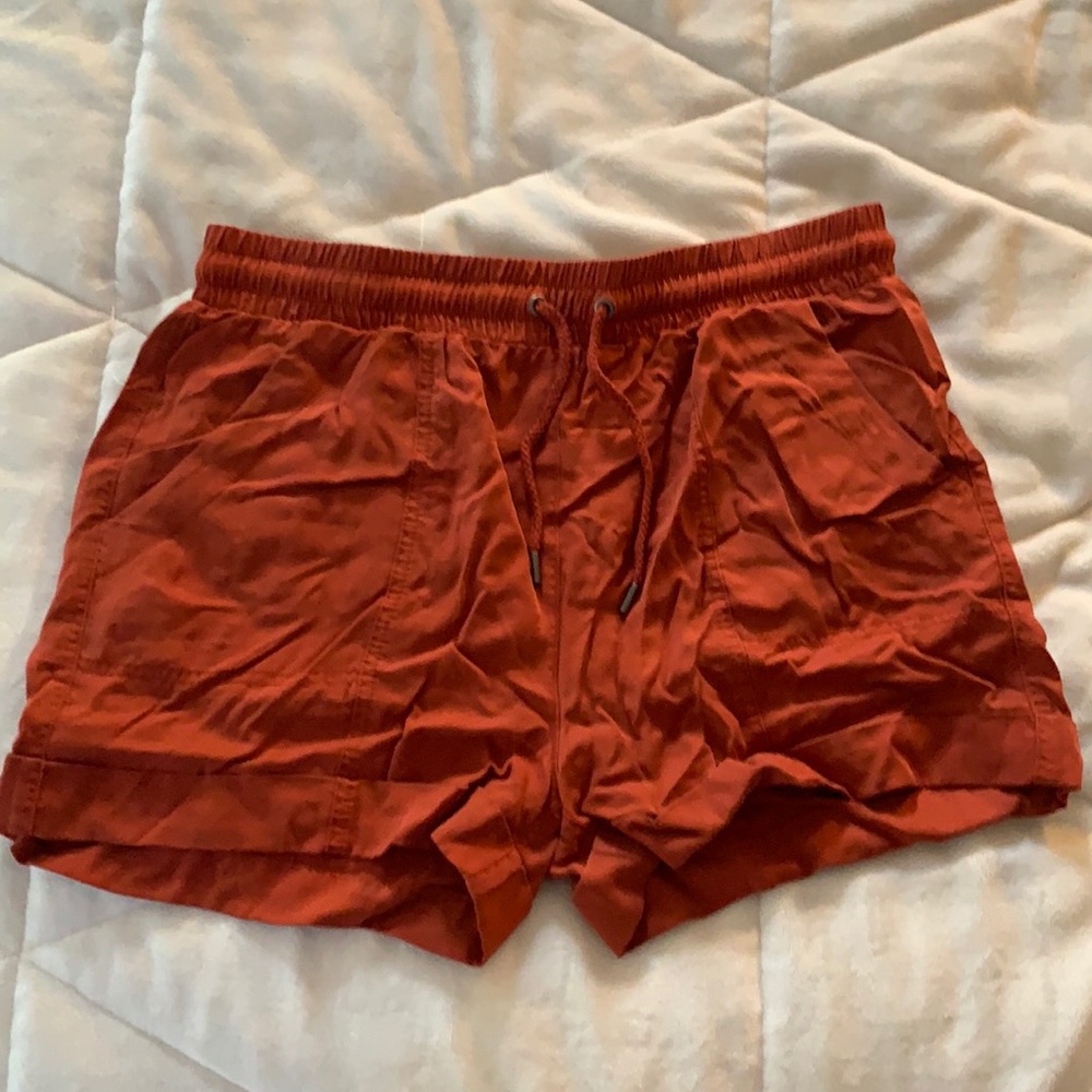 orange shorts